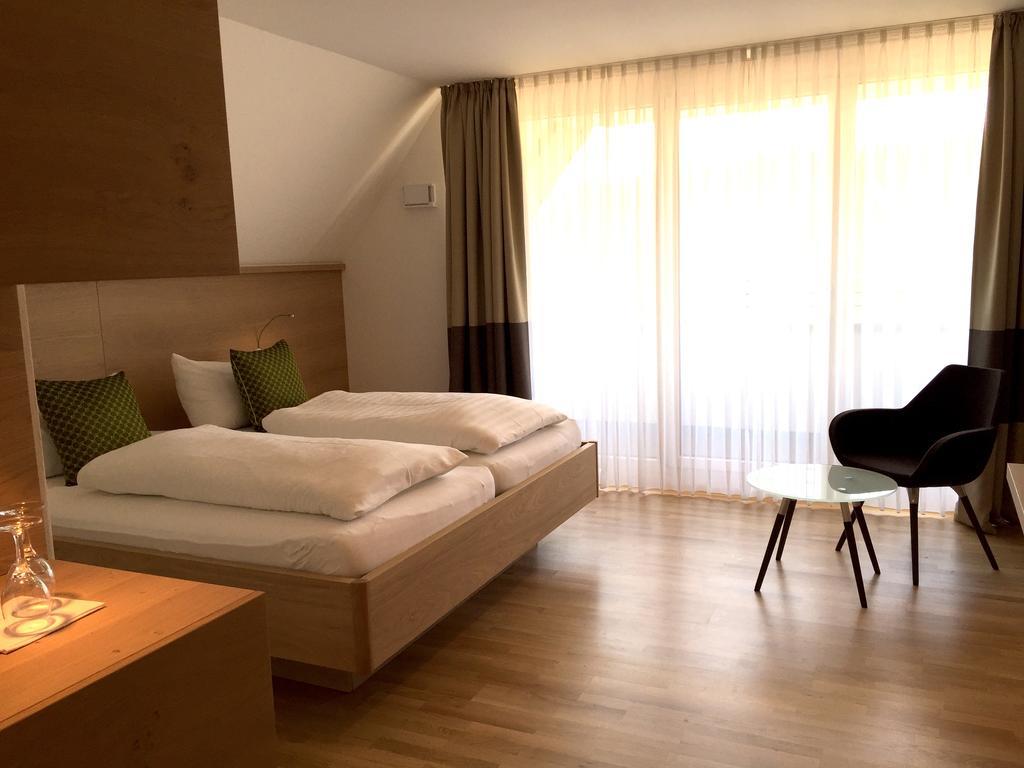 Hotel Zur Schoenen Aussicht 마르크차이덴펠트 외부 사진